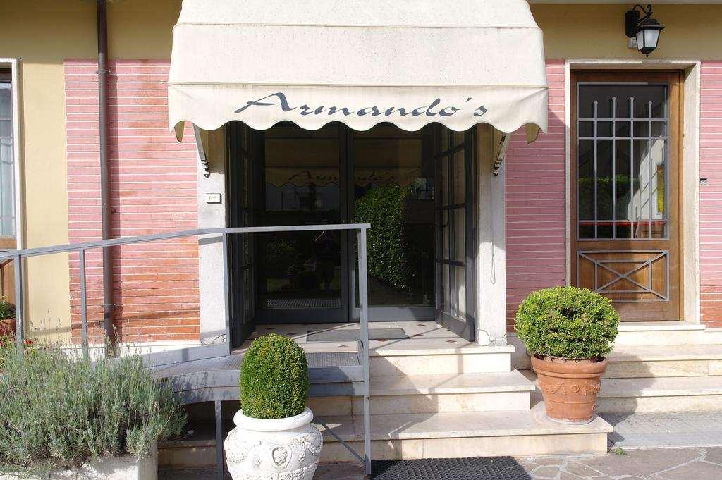 Hotel Armando' S Sulmona Luaran gambar